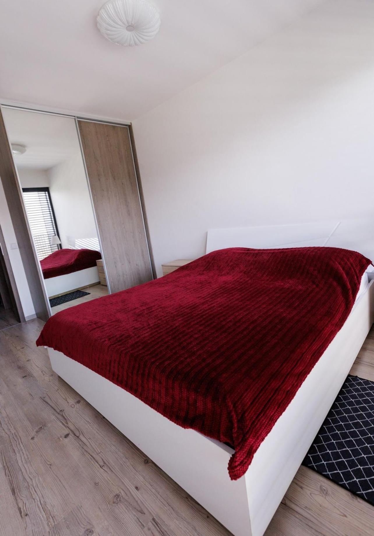 Ferienwohnung Miracle Pressburg Exterior foto
